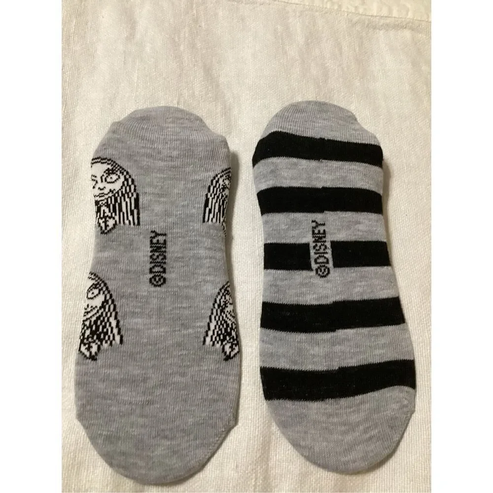 NWOT 2 Pair No Show Socks  Size 4/10